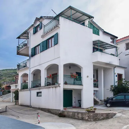 Toni 555 Guest house Primosten